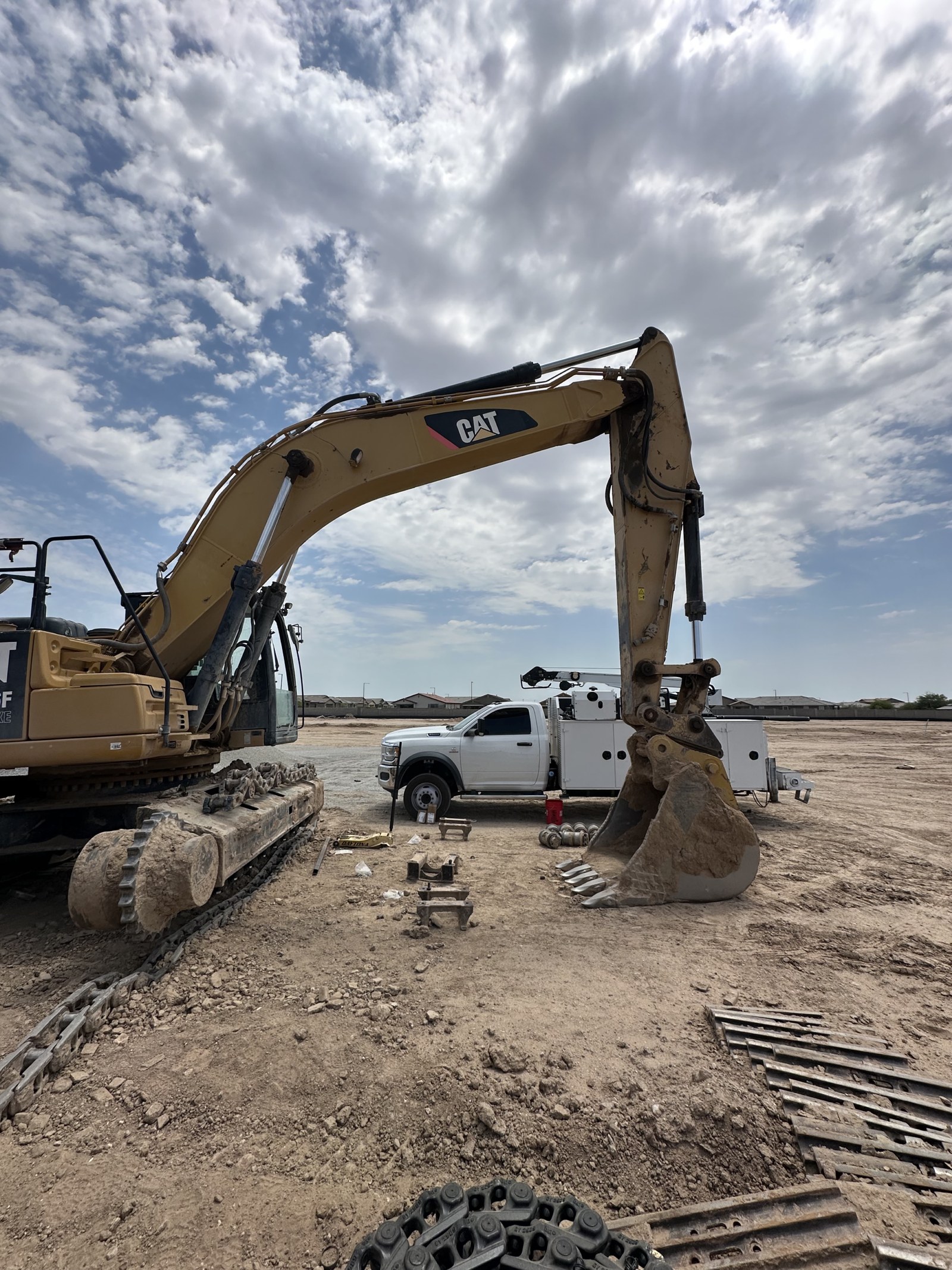 CAT excavator field repair
